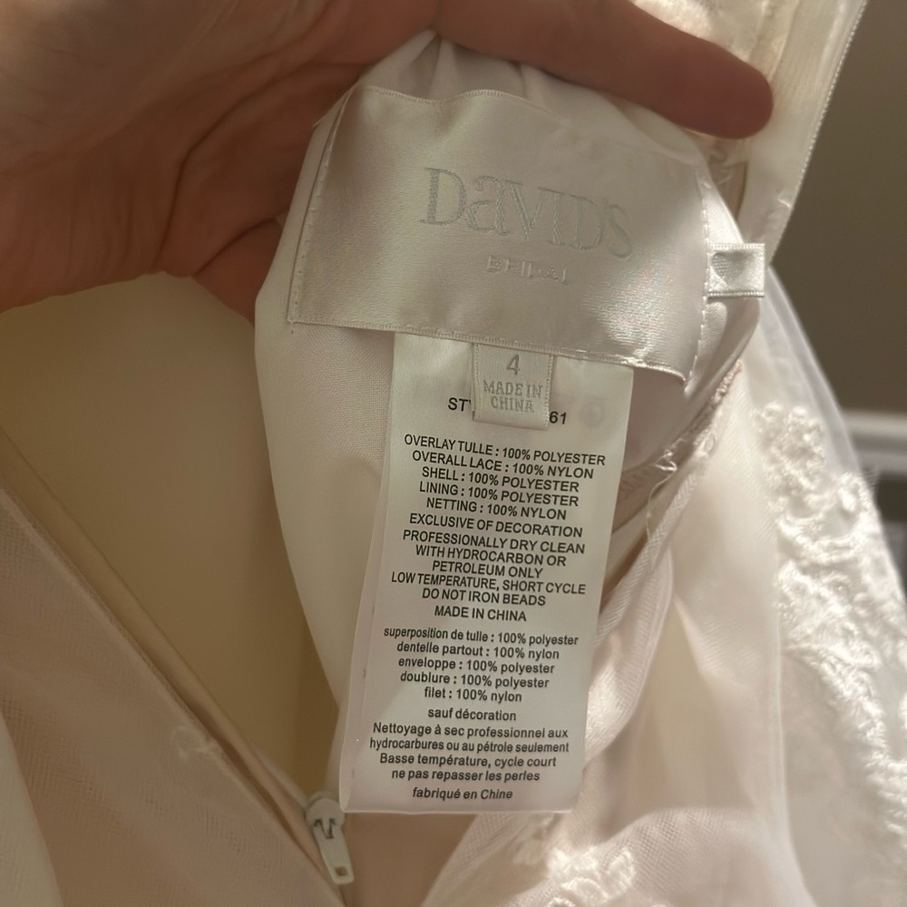 A Line wedding dress - Picture 8 of 12